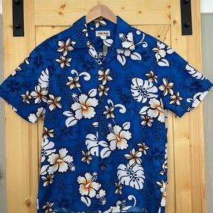 Blue Floral Hawaiian Shirt - Women's Casual Button-Up